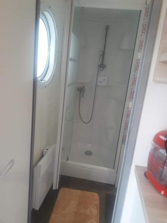 Anne Marie Vous Accueilles Dans Son Logement Familiale Pour 6 Personnes 3 Chambres Confortable Proche D Europa Park A Boofzheim Dans Camping 3 Etoiles Екстериор снимка