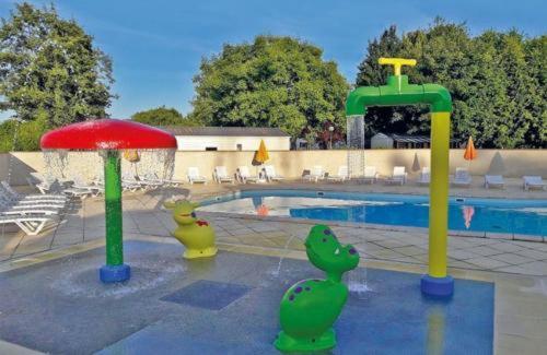 Anne Marie Vous Accueilles Dans Son Logement Familiale Pour 6 Personnes 3 Chambres Confortable Proche D Europa Park A Boofzheim Dans Camping 3 Etoiles Екстериор снимка