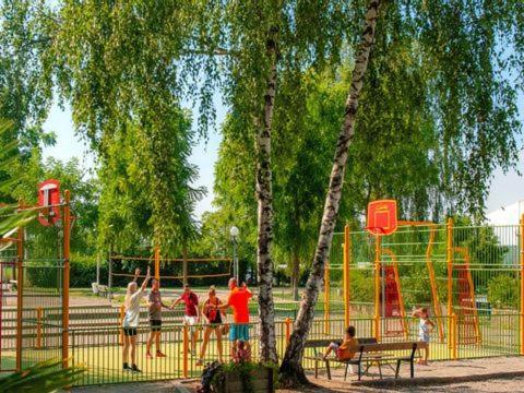 Anne Marie Vous Accueilles Dans Son Logement Familiale Pour 6 Personnes 3 Chambres Confortable Proche D Europa Park A Boofzheim Dans Camping 3 Etoiles Екстериор снимка