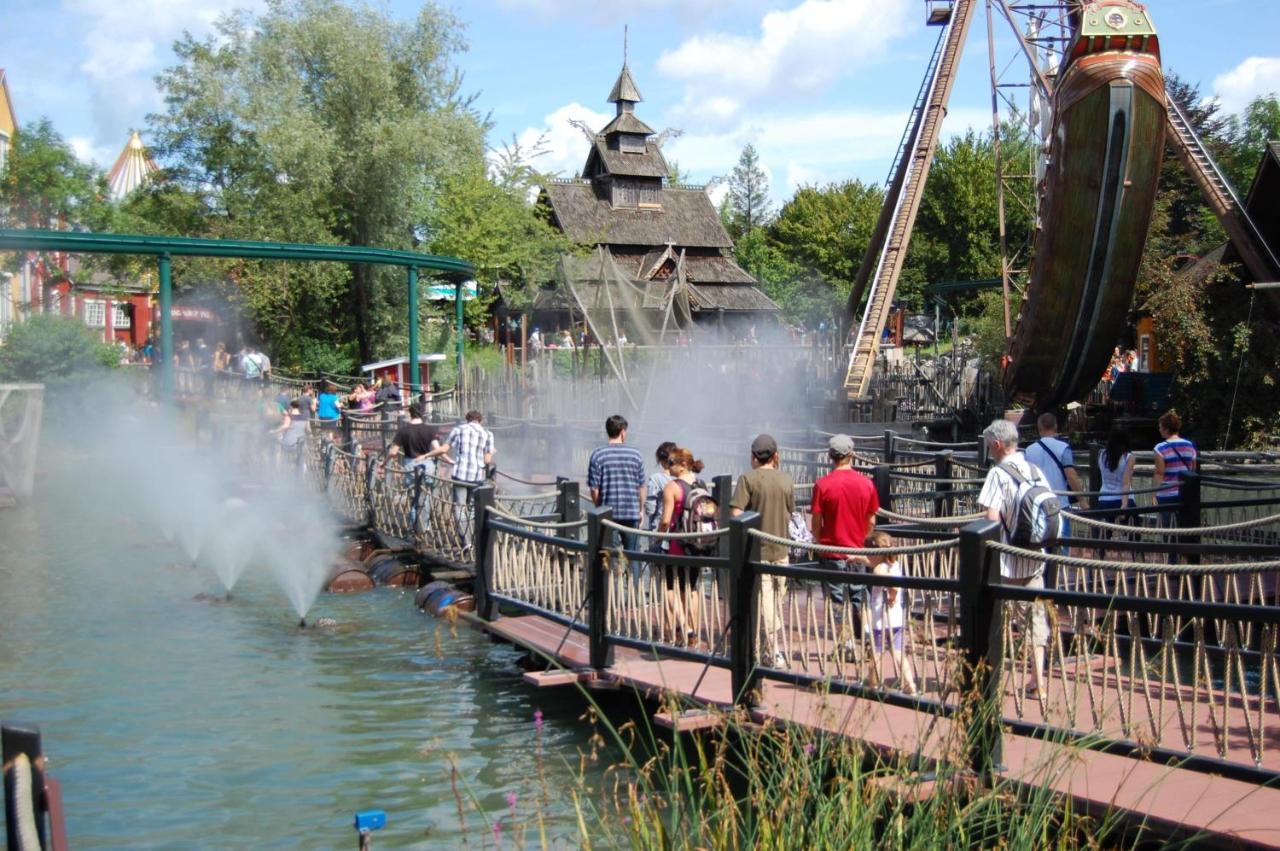 Anne Marie Vous Accueilles Dans Son Logement Familiale Pour 6 Personnes 3 Chambres Confortable Proche D Europa Park A Boofzheim Dans Camping 3 Etoiles Екстериор снимка